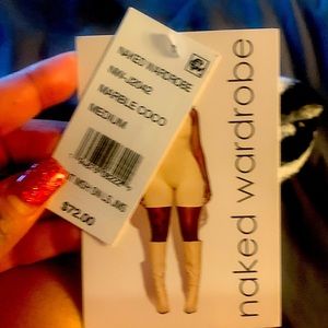 The cutest jumpsuit ever .. that’s serves body .